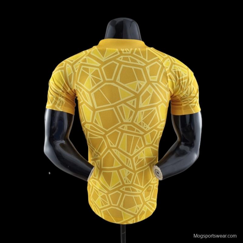 Player Version 22/23 Manchester United Yellow Goalkeeper